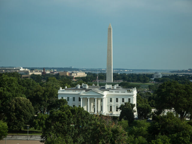 Dinner - Notice the security at the White House.