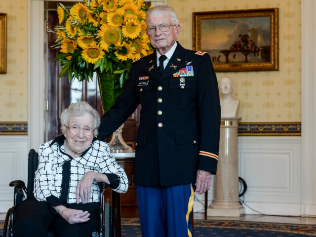 White House - LTC Kettles & wife in the Gold Room